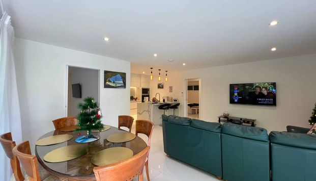 Fully furnished apartment serviced weekly - Photo 1