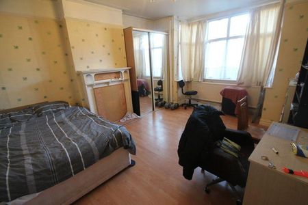 5 bedroom semi-detached house to rent - Photo 5
