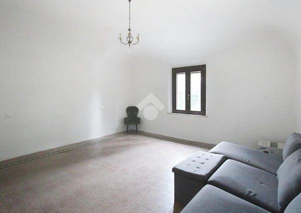 Casa indipendente in affitto