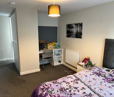 5 bedroom house to rent Sudbury Street, Sheffield, S3 - Photo 3