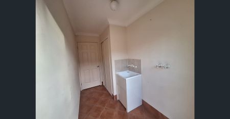 5 Bedroom house with Parent's retreat, ensuite and spa in Upper Coomera Gold Coast. - Photo 4