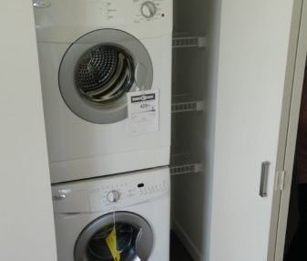 The Ultra-Central Surrey, 1 Bedroom - Photo 4
