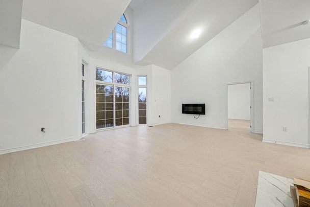 For Lease - 8 Turnberry Court, Bracebridge, Ontario - Photo 1