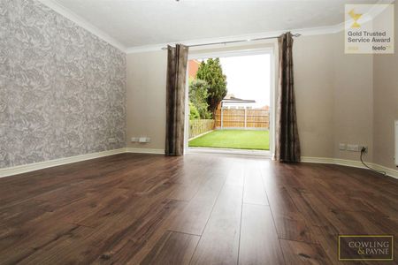 MOPSIES ROAD, BASILDON - Photo 2