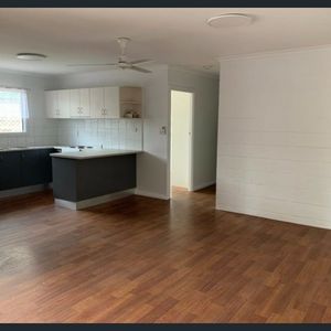 DUPLEX MINUTES FROM THE CITY - Photo 2