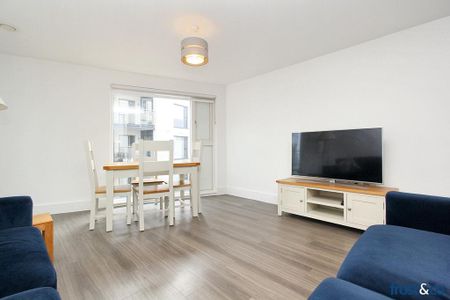 2 bedroom apartment to rent - Photo 2