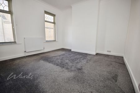 2 bedroom end of terrace house to rent - Photo 3