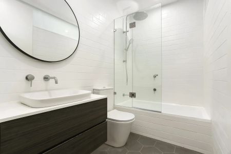 Designer Duplex's in park side postcode - Photo 4