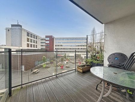 Appartement te huur in Ixelles - Photo 4