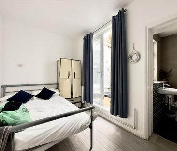 3 bedroom apartment to rent - Photo 5