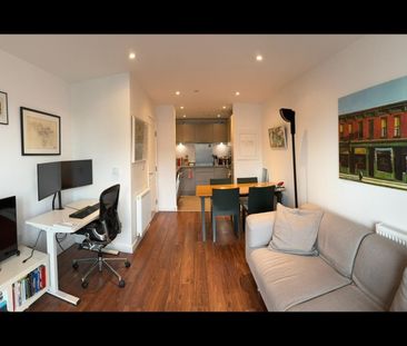 1 Bed Flat, Atkins Square, E8 - Photo 1
