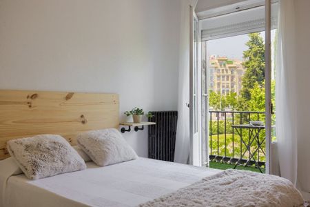 Plaza de Manuel Becerra, Madrid, Community of Madrid 28028 - Photo 3