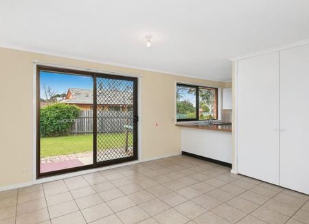 15 Hayden Close,Florey - Photo 2