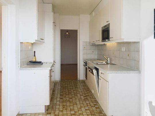 Bel appartement lumineux avec balcon vue sur le lac et le Jura - Photo 1