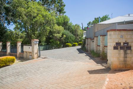 4/21 Coongan Avenue, Greenmount WA 6056 - House For Rent | Domain - Photo 4
