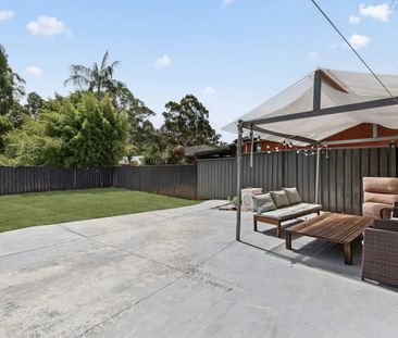 Neat 3 Bedroom Family Home - Photo 2