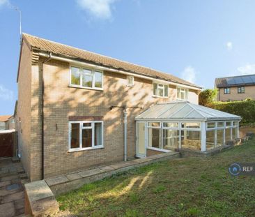 4 bedroom detached house to rent - Photo 4