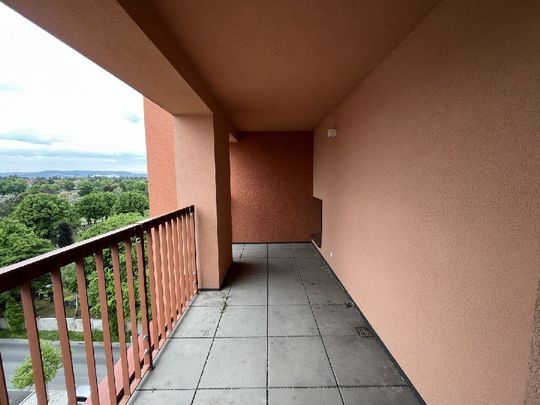 Charmante 2-Zimmer-Wohnung mit Loggia und schönem Ausblick - Photo 1