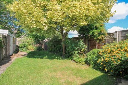 2 bedroom semi-detached house to rent - Photo 4