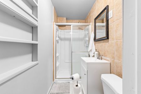 For Lease - 273 Rosslyn Avenue Unit# 2, Hamilton, Ontario - Photo 2