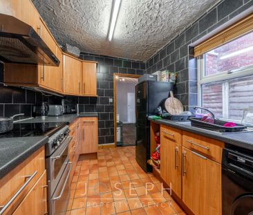 3 bedroom terraced house to rent - Photo 6