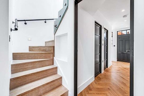 Church Road, Hanwell, London, W7 - Photo 1