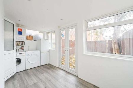 Bury Road, Wood Green, N22 - Photo 2