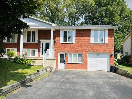 For Lease - 5 ilona Court Unit# UPPER, Brantford, Ontario - Photo 1