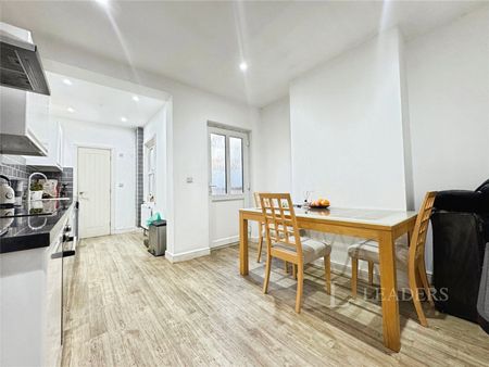 3 bedroom house to rent Churchill Road, Norwich, Norfolk, NR3 - Photo 5