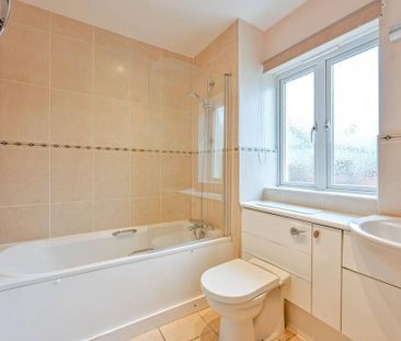 4 bedroom semi-detached house to rent - Photo 1