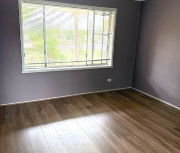 GOOD SIZE 2 BEDROOM UNIT - Photo 2