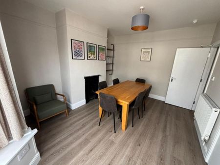 1 bedroom in a house share to rent - Photo 5