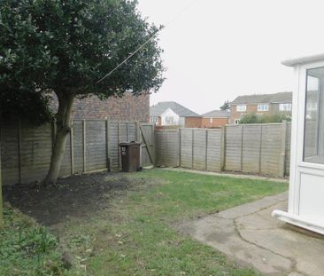 1 bedroom bungalow to rent - Photo 2