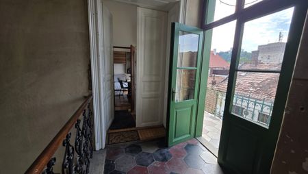 Two-room apartment for rent in Cluj-Napoca, located in the historic center, approximately 10 minutes from the University of Medicine and Pharmacy. - Fotografie 5