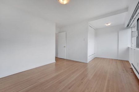 The Twelve81 - 1 Bedroom - Photo 3