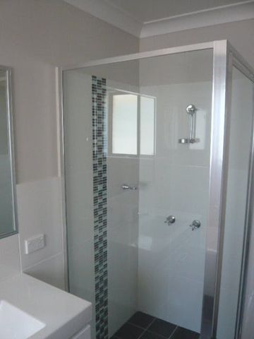 5 MINUTE WALK TO THE CBD - Photo 4