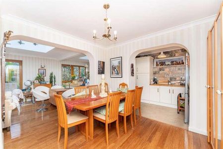 St Mary's Avenue, UB2 - Photo 5