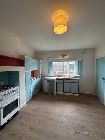 41 Hawthorn Road, Northcote VIC 3070 - House For Rent | Domain - Photo 4