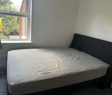 Room in a Shared House, Cholmeley Place, RG1 - Photo 6