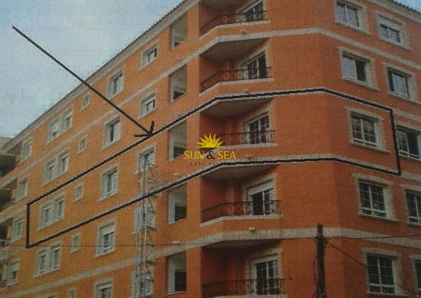 THREE-BEDROOM APARTMENT – ALMORADÍ