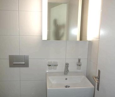 Modern 1-ZW to 25 m² on the 1st floor with balcony - Photo 6