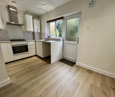 2 bedroom end of terrace house to rent - Photo 5