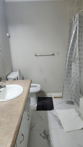 For Lease - 23 Avondale Boulevard Unit# Upper, Brampton, Ontario - Photo 5