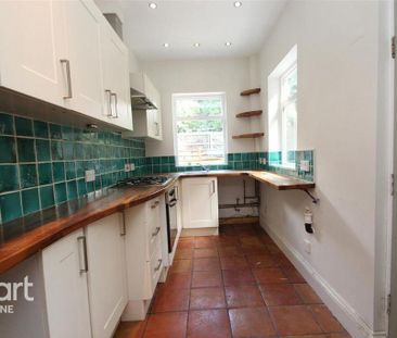 3 bedroom terraced house to rent - Photo 2
