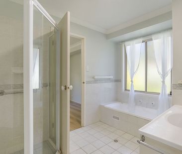 LOW MAINTENANCE 3 BEDROOM HOME - Photo 5