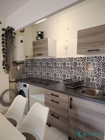 Location Appartement 1 pièce 30m² HYERES 83400 - Photo 5