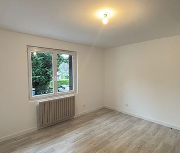 Location Appartement 3 pièces 76m² - Photo 3