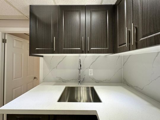 For Lease - 8 Midcroft Drive, Toronto, Ontario - Photo 1