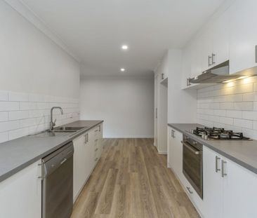 4/12-14 Truscott Street, Long Gully - Photo 3