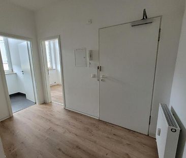 Renovierte 2- Zimmer-Wohnung mit Esszimmer und Einbauküche (Ablöse) - Foto 1